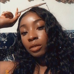 Meet your Posher, Alaina